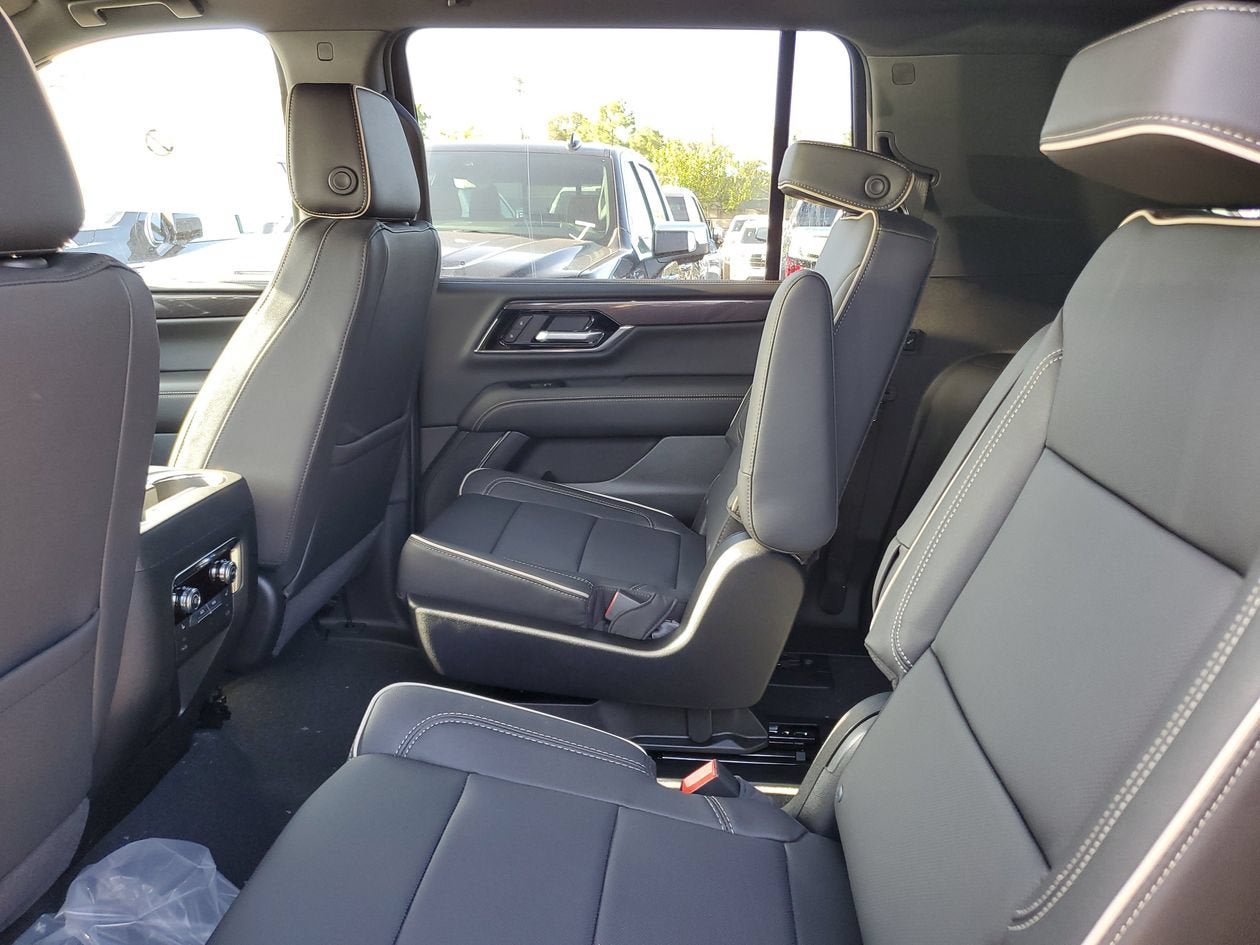 New 2026 GMC Yukon XL Elevation AWD/4WD image 11