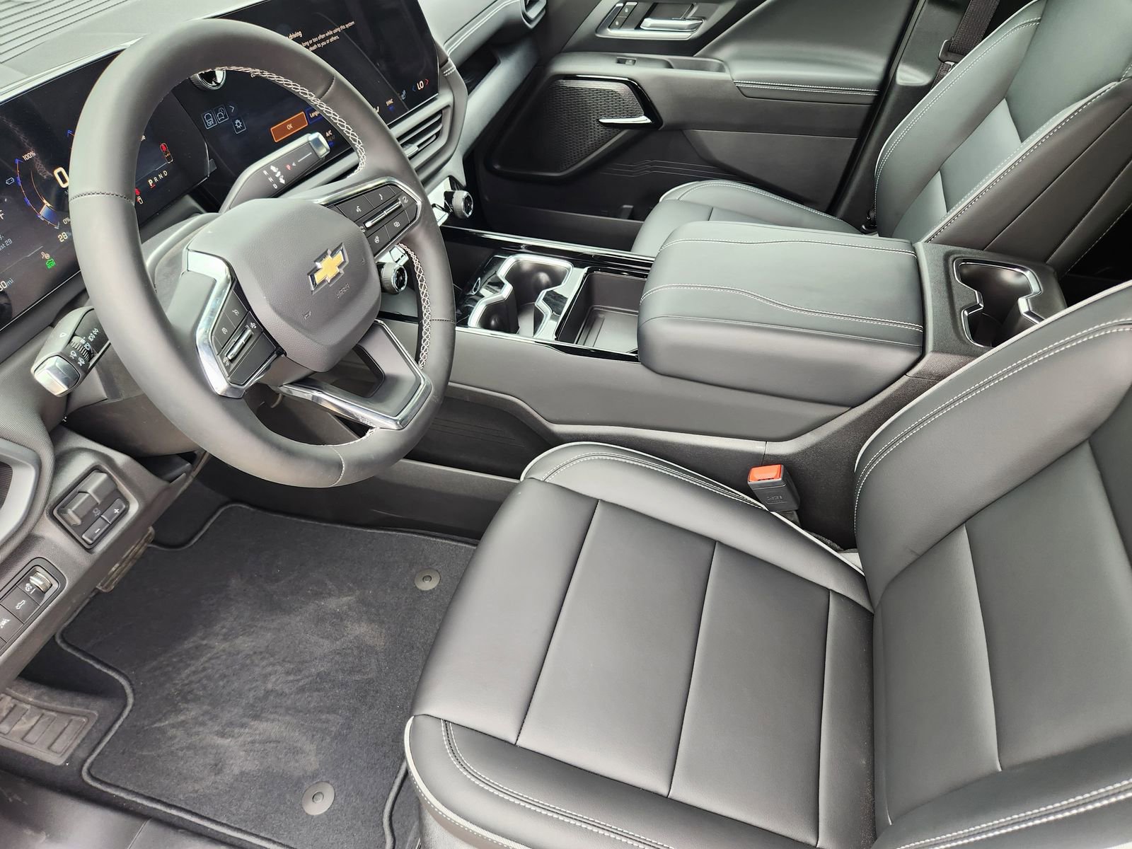 New 2026 Chevrolet Silverado EV LT AWD/4WD image 13