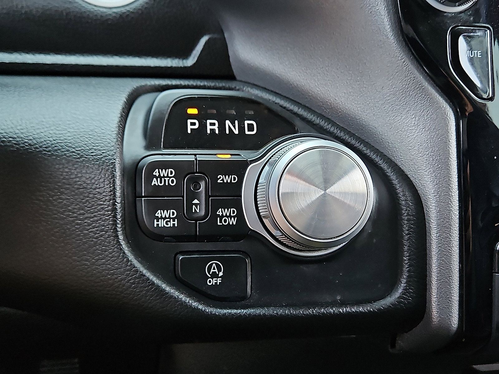 Used 2025 RAM 1500 Laramie image 17