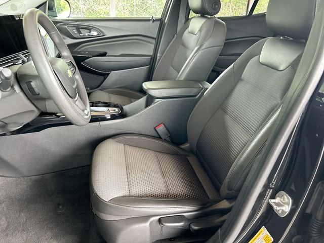 Used 2024 Chevrolet Trax LT FWD image 18