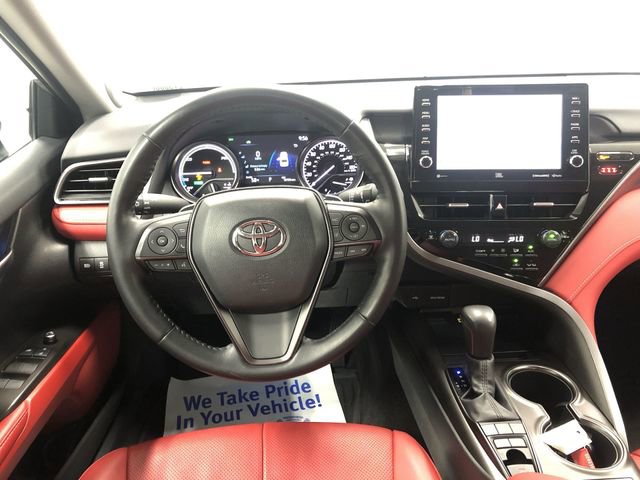 Used 2022 Toyota Camry XSE w/ Navigation Upgrade Package FWD image 16