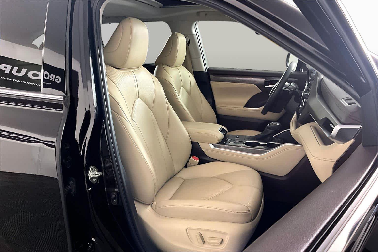 Used 2020 Toyota Highlander Limited FWD image 9