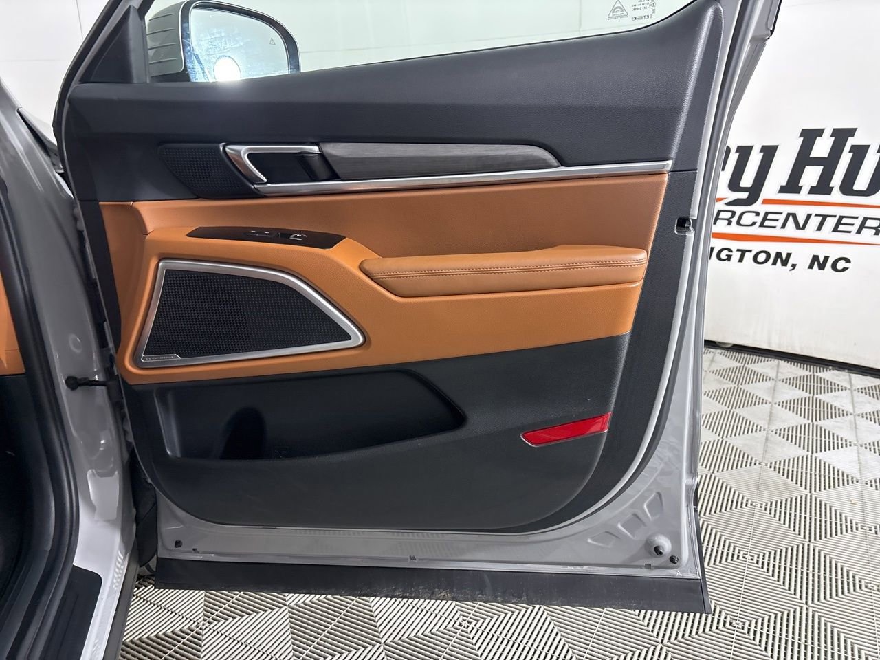 Used 2025 Kia Telluride EX X-Line image 28