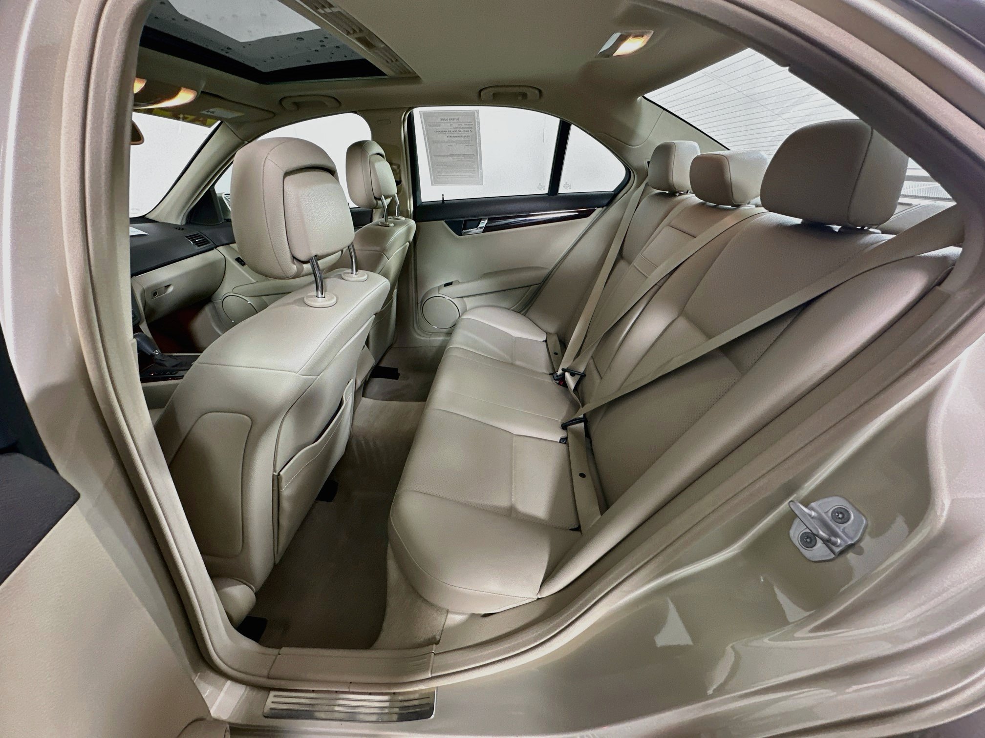 Used 2010 Mercedes-Benz C 300 4MATIC Sedan image 25
