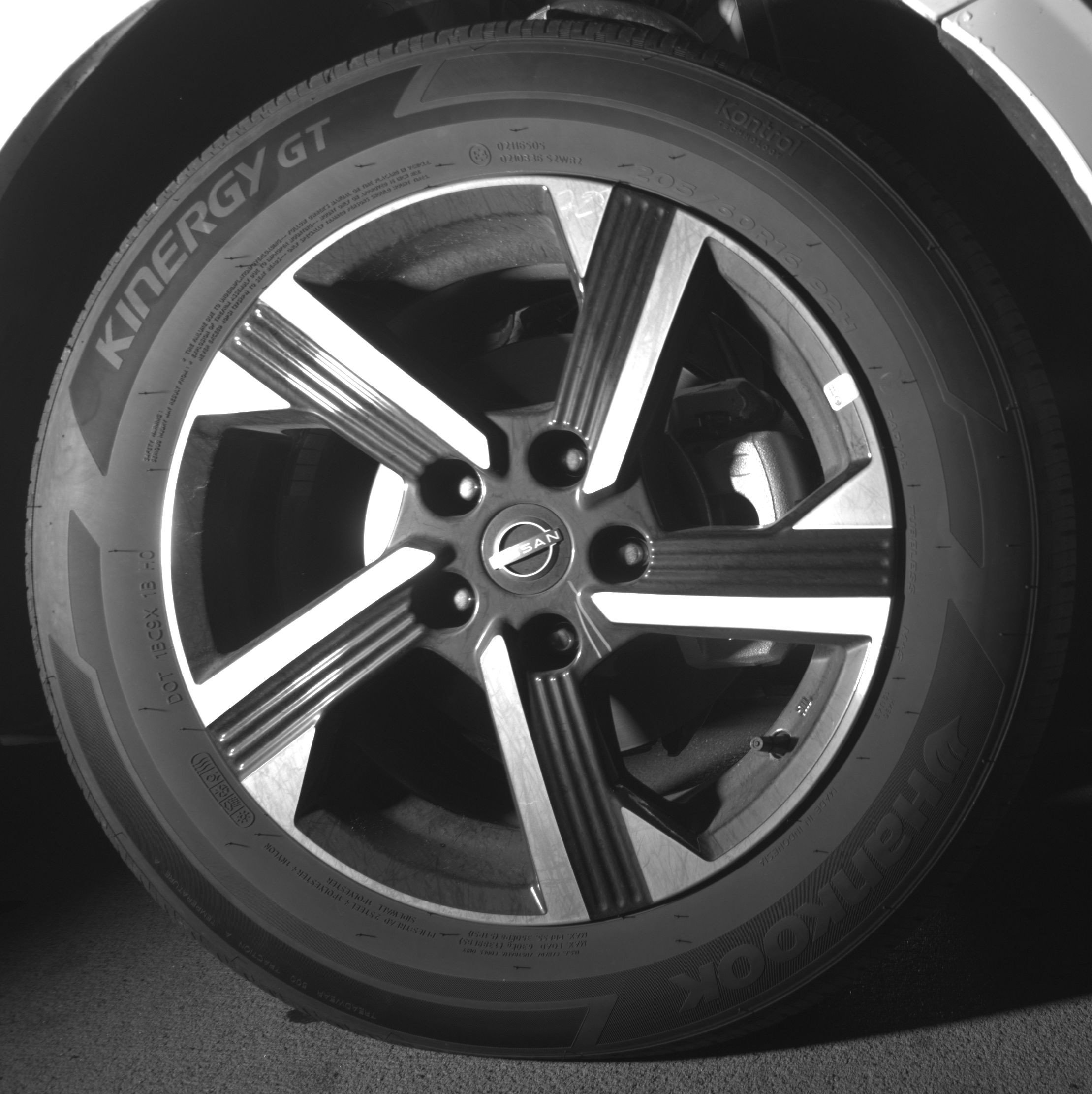 Used 2025 Nissan Sentra SV image 13