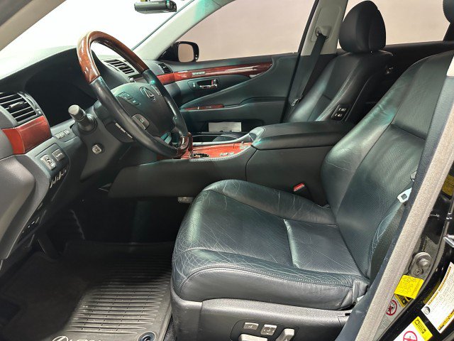Used 2011 Lexus LS 460 w/ Comfort Pkg RWD image 19