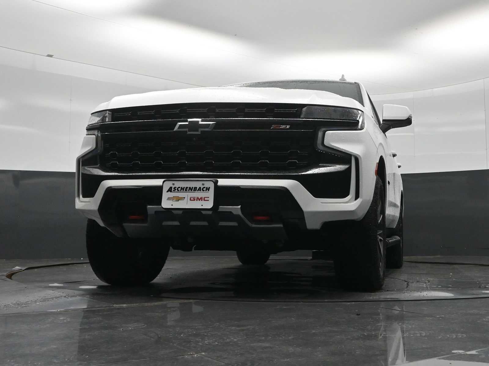 Used 2023 Chevrolet Tahoe Z71 w/ Luxury Package AWD/4WD image 20