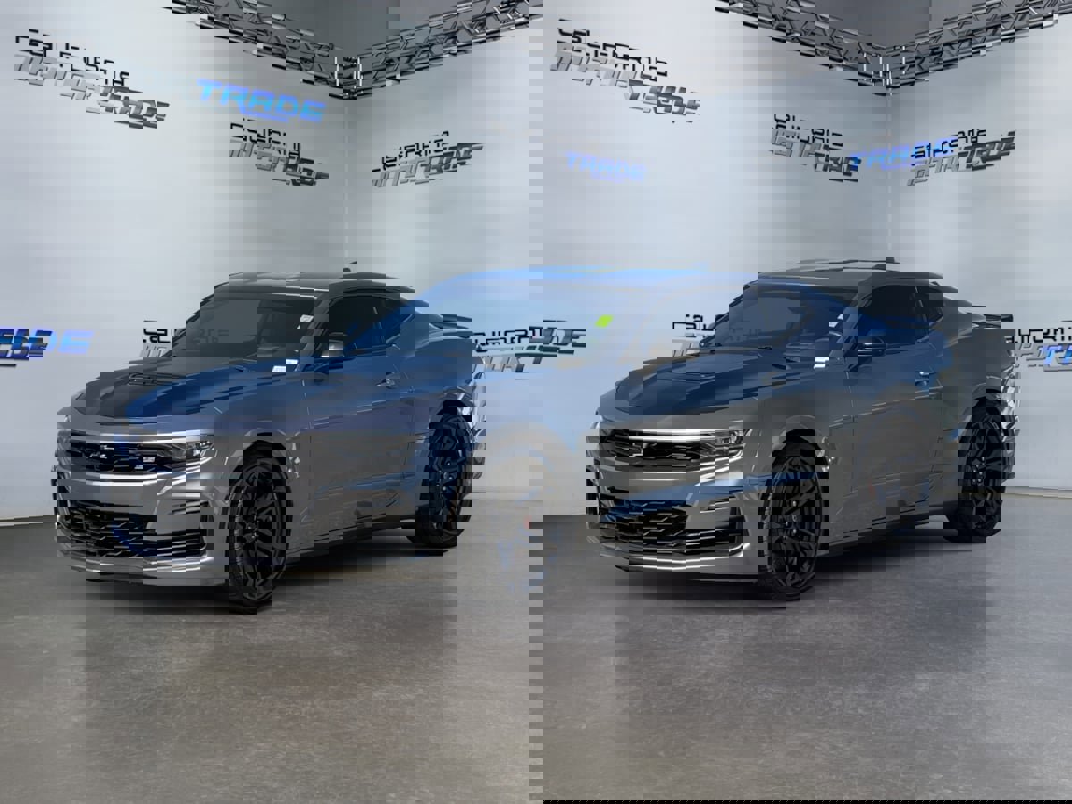 Used 2020 Chevrolet Camaro SS image 9