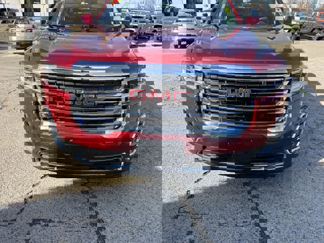 Used 2023 GMC Acadia SLE w/ Driver Convenience Package image 2