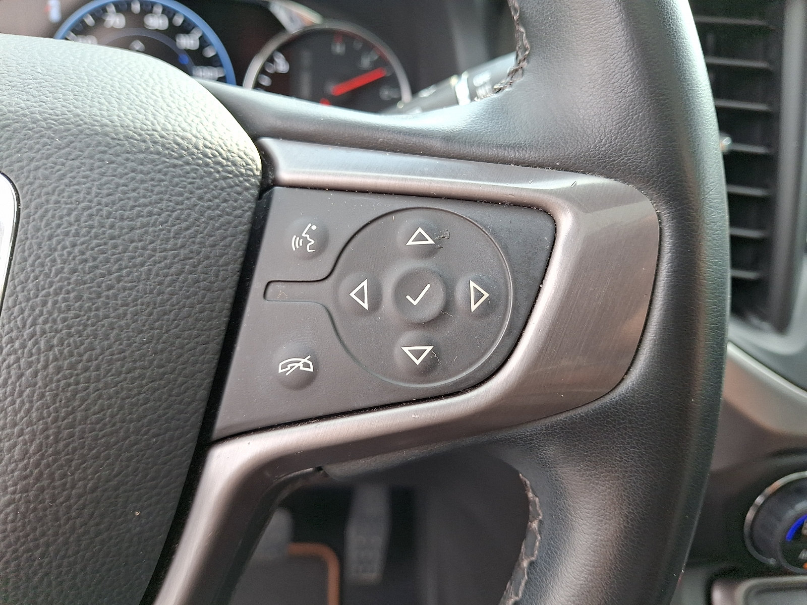 Used 2023 GMC Acadia AT4 w/ Technology Package AWD/4WD image 23