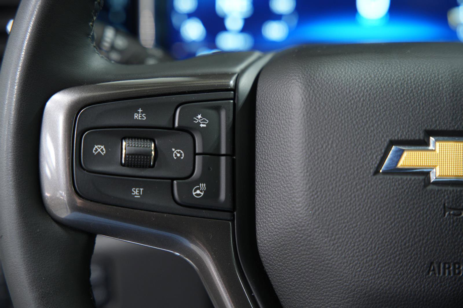 Used 2025 Chevrolet Silverado 2500 High Country w/ High Country Premium Package AWD/4WD image 36