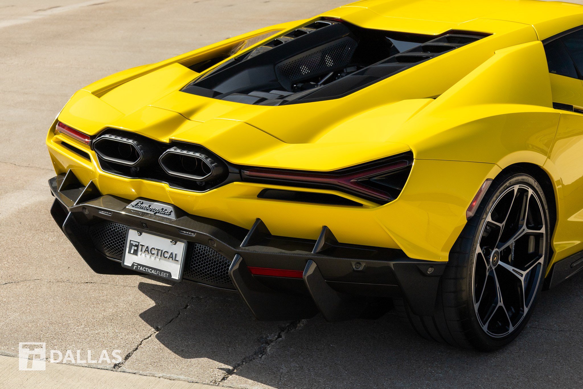 Used 2024 Lamborghini Revuelto AWD/4WD image 16