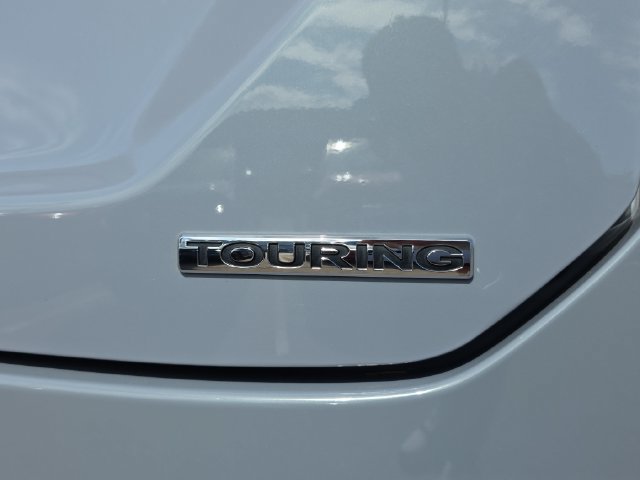Certified 2024 Honda Pilot Touring image 12