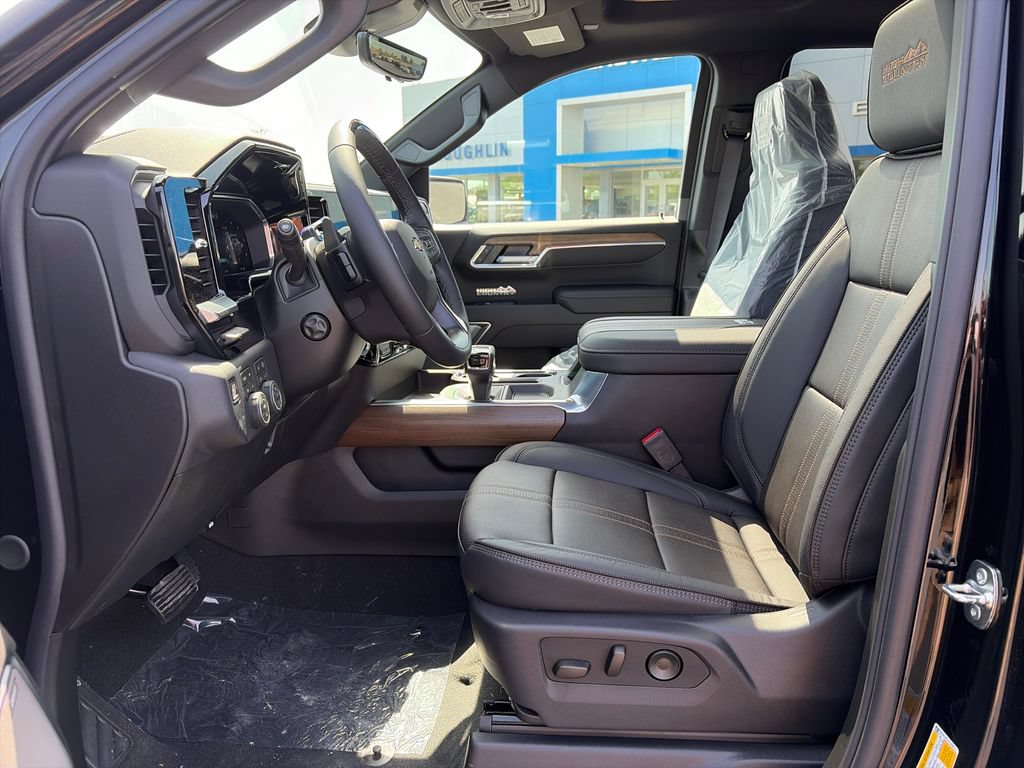 New 2026 Chevrolet Silverado 1500 High Country AWD/4WD image 15