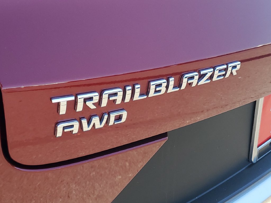 Used 2023 Chevrolet TrailBlazer LT w/ Convenience Package AWD/4WD image 31