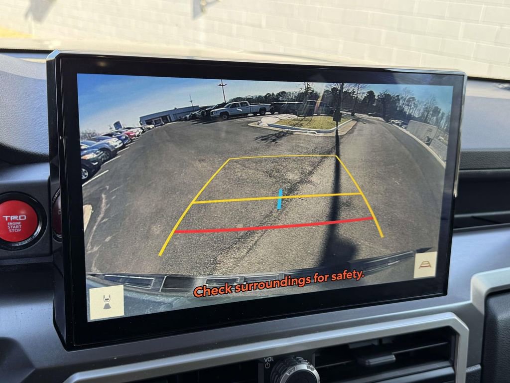 Used 2025 Toyota Tacoma TRD Off-Road image 4