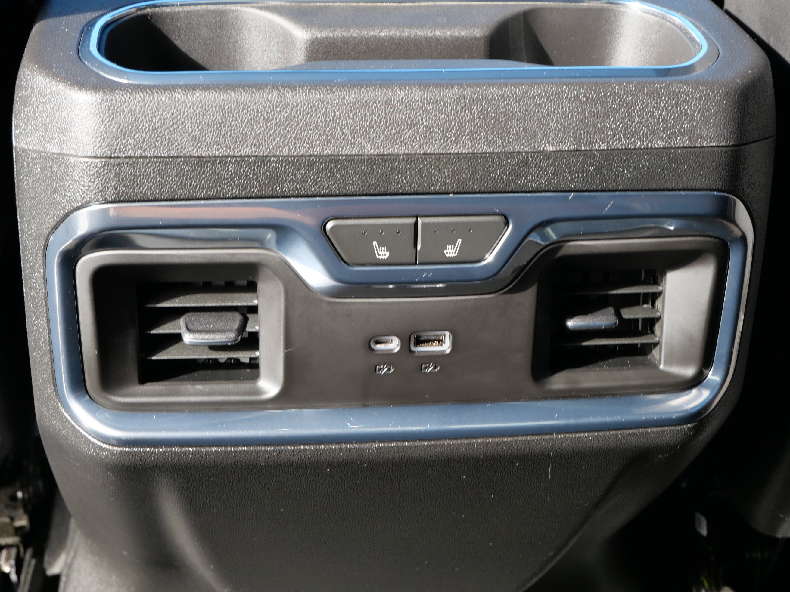 Used 2023 GMC Sierra 1500 Denali Ultimate AWD/4WD image 18