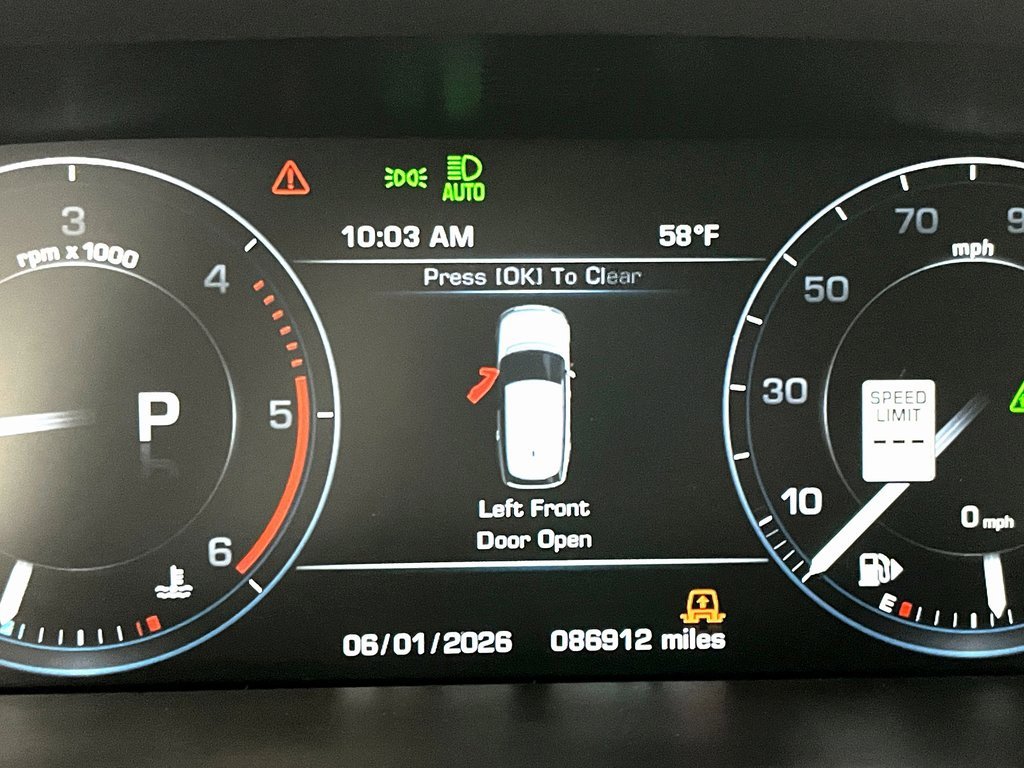 Used 2016 Land Rover Range Rover HSE image 33