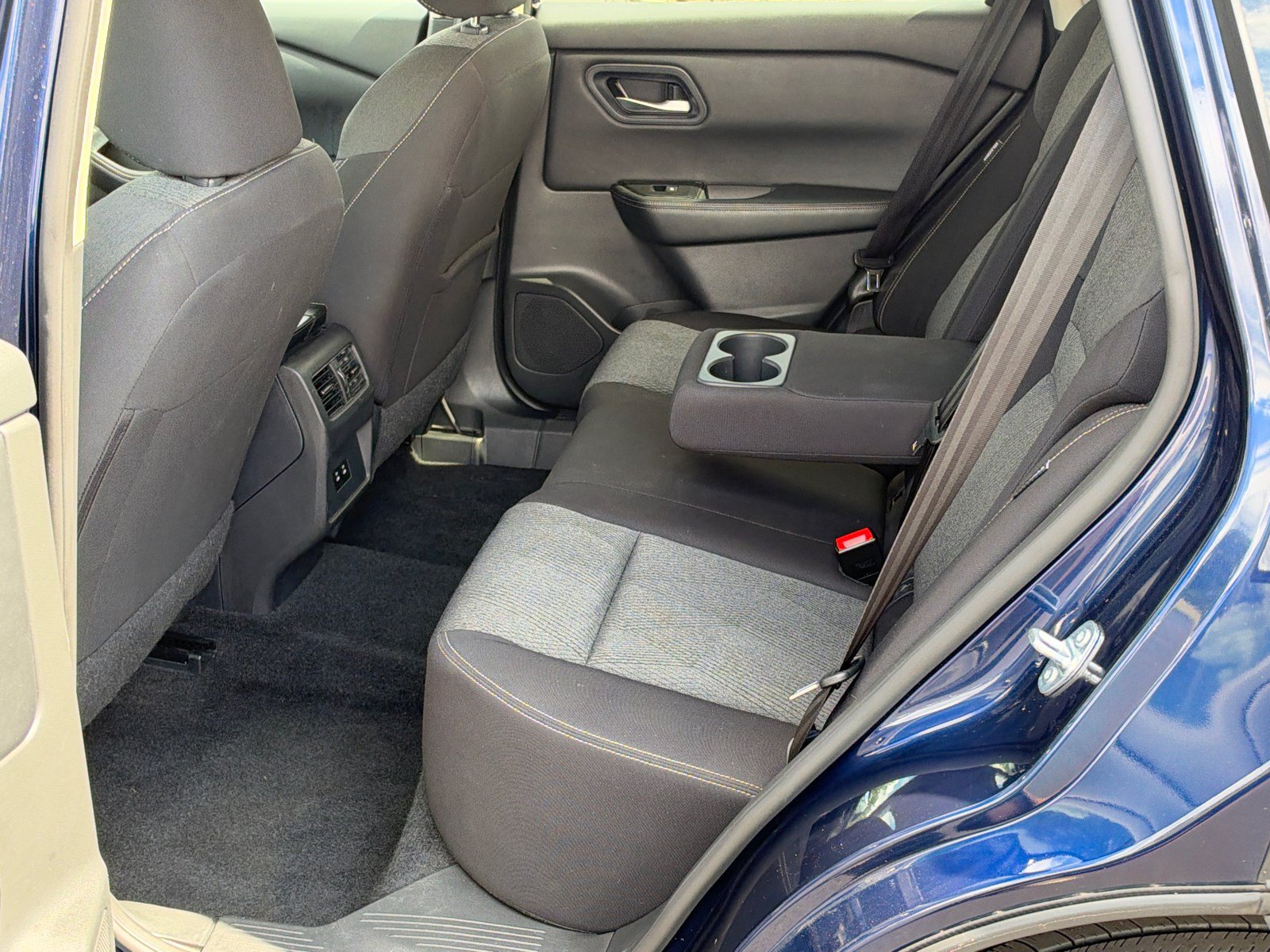 Used 2024 Nissan Rogue SV AWD/4WD image 21