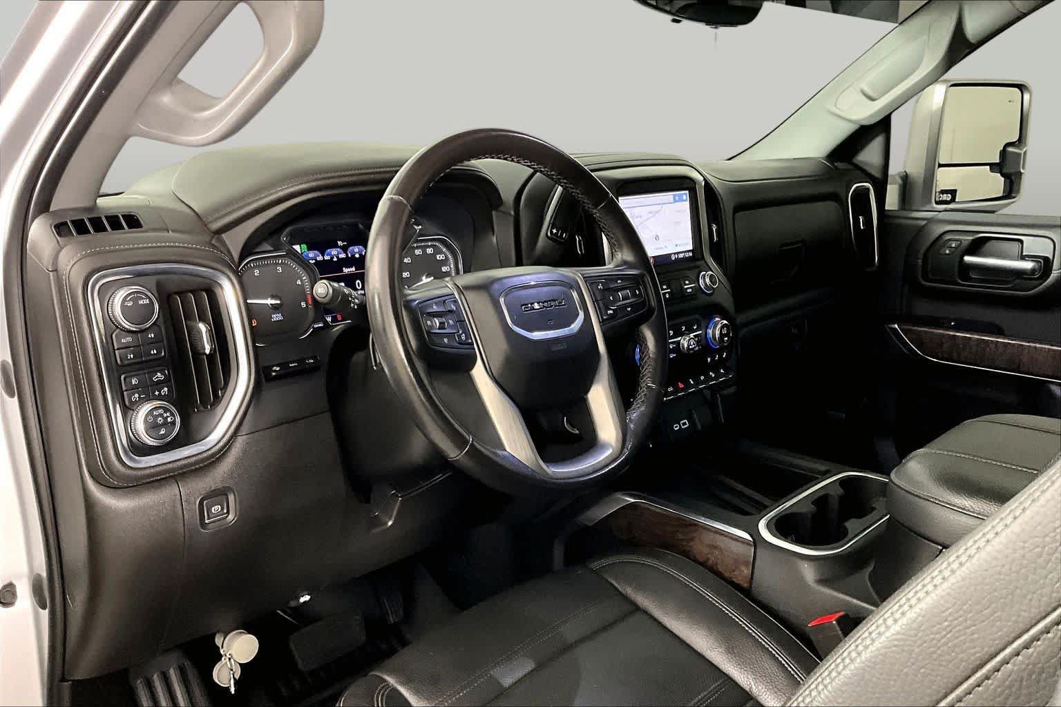 Used 2023 GMC Sierra 2500 Denali w/ Denali Ultimate Package AWD/4WD image 16