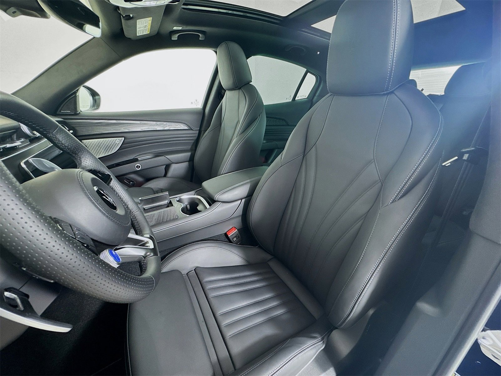 New 2025 Maserati Grecale Modena image 21