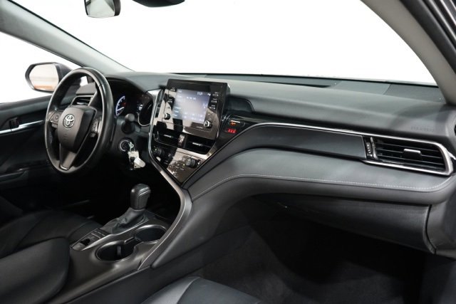 Used 2023 Toyota Camry SE image 16