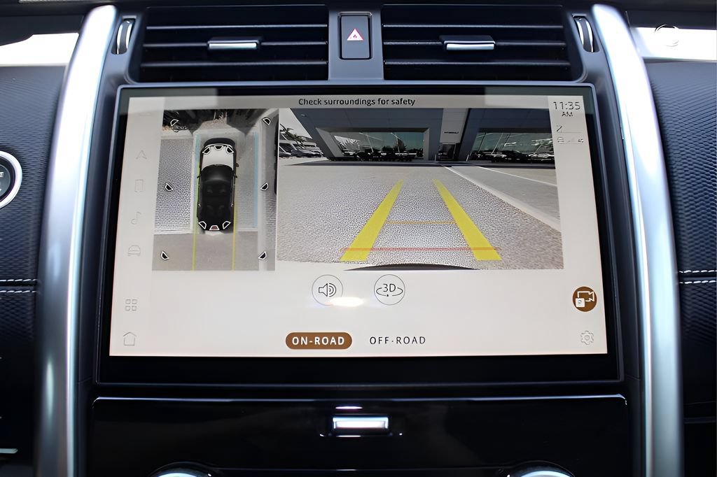 New 2025 Land Rover Discovery Dynamic SE AWD/4WD image 22