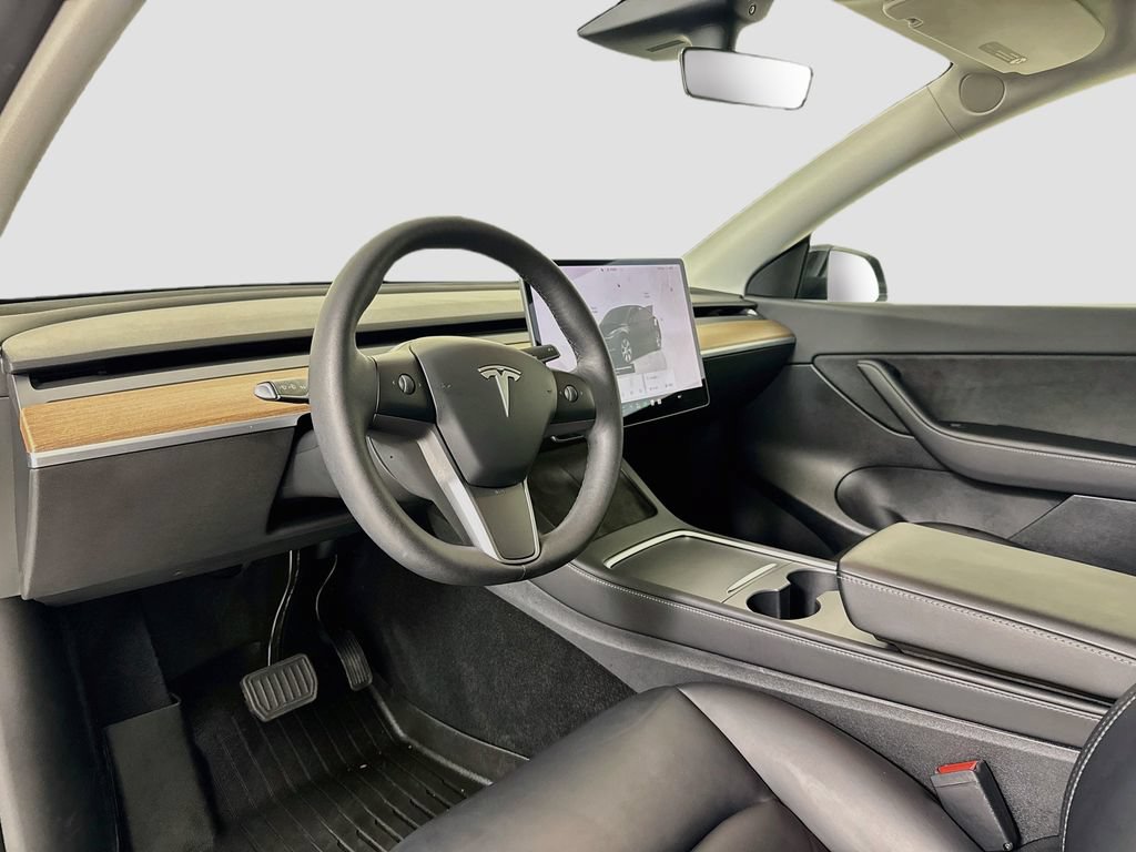 Used 2022 Tesla Model Y Long Range AWD/4WD image 9