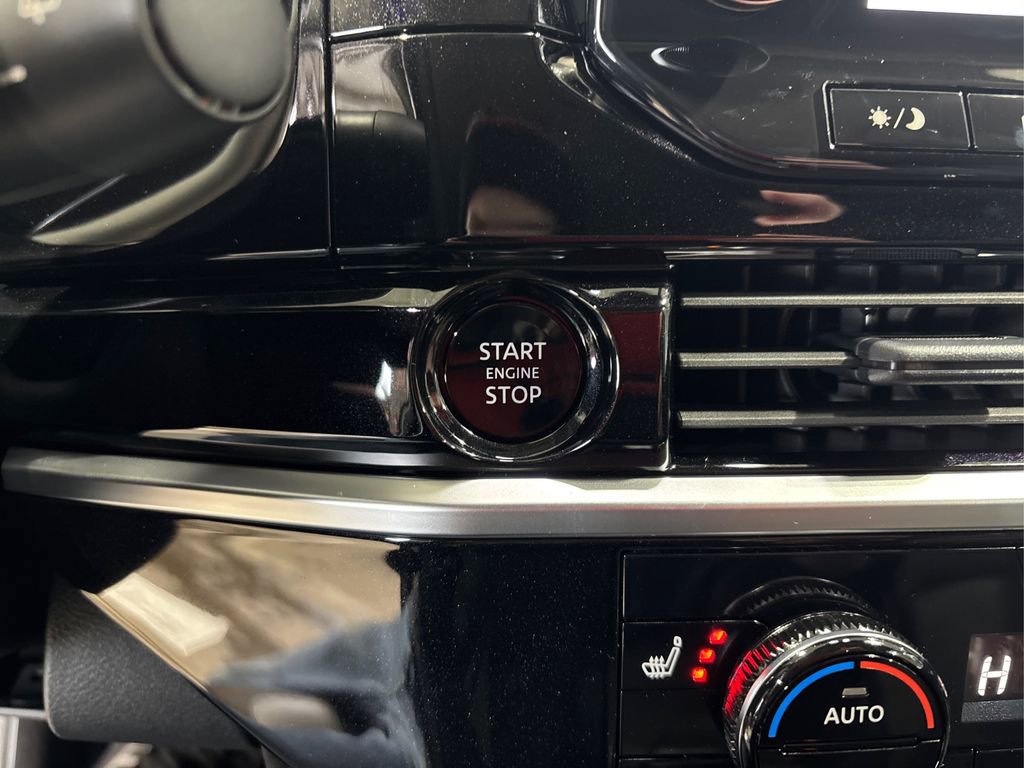 New 2025 Nissan Pathfinder SL image 31