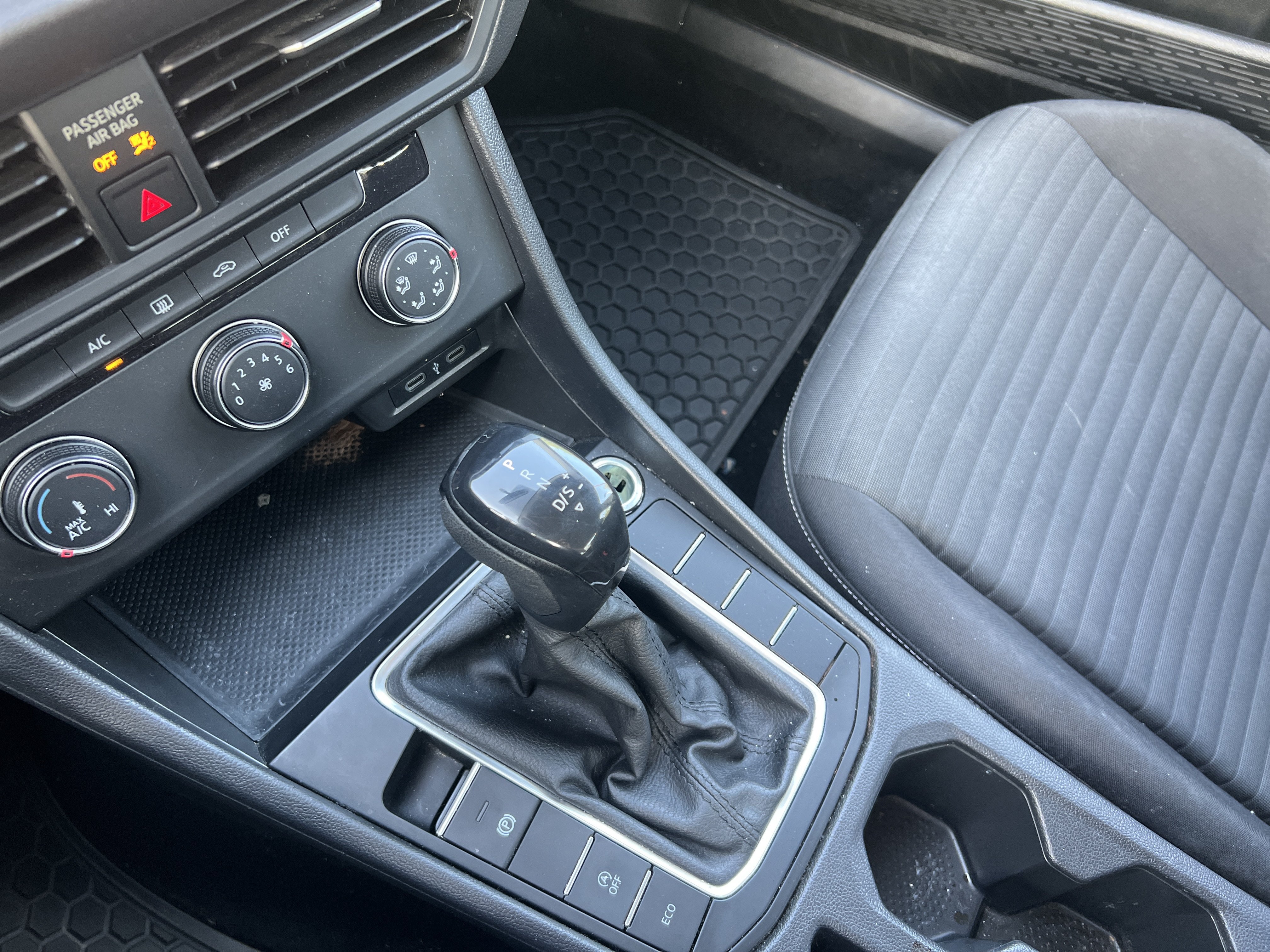 Used 2022 Volkswagen Jetta S FWD image 23
