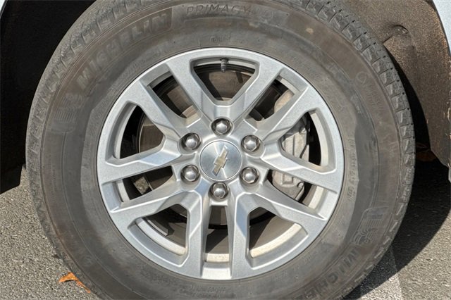 Used 2024 Chevrolet Suburban LT image 43