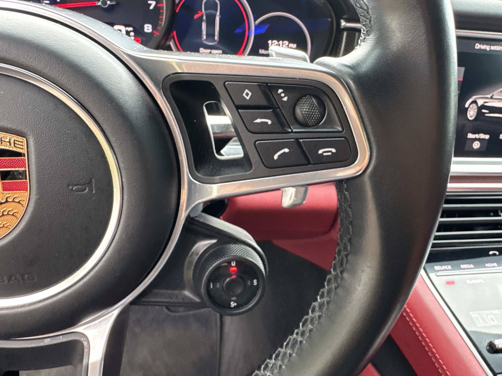 Used 2018 Porsche Panamera 4S AWD/4WD image 28