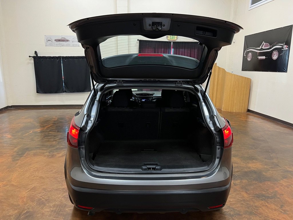 Used 2019 Nissan Rogue Sport SV w/ All-Weather Package AWD/4WD image 14