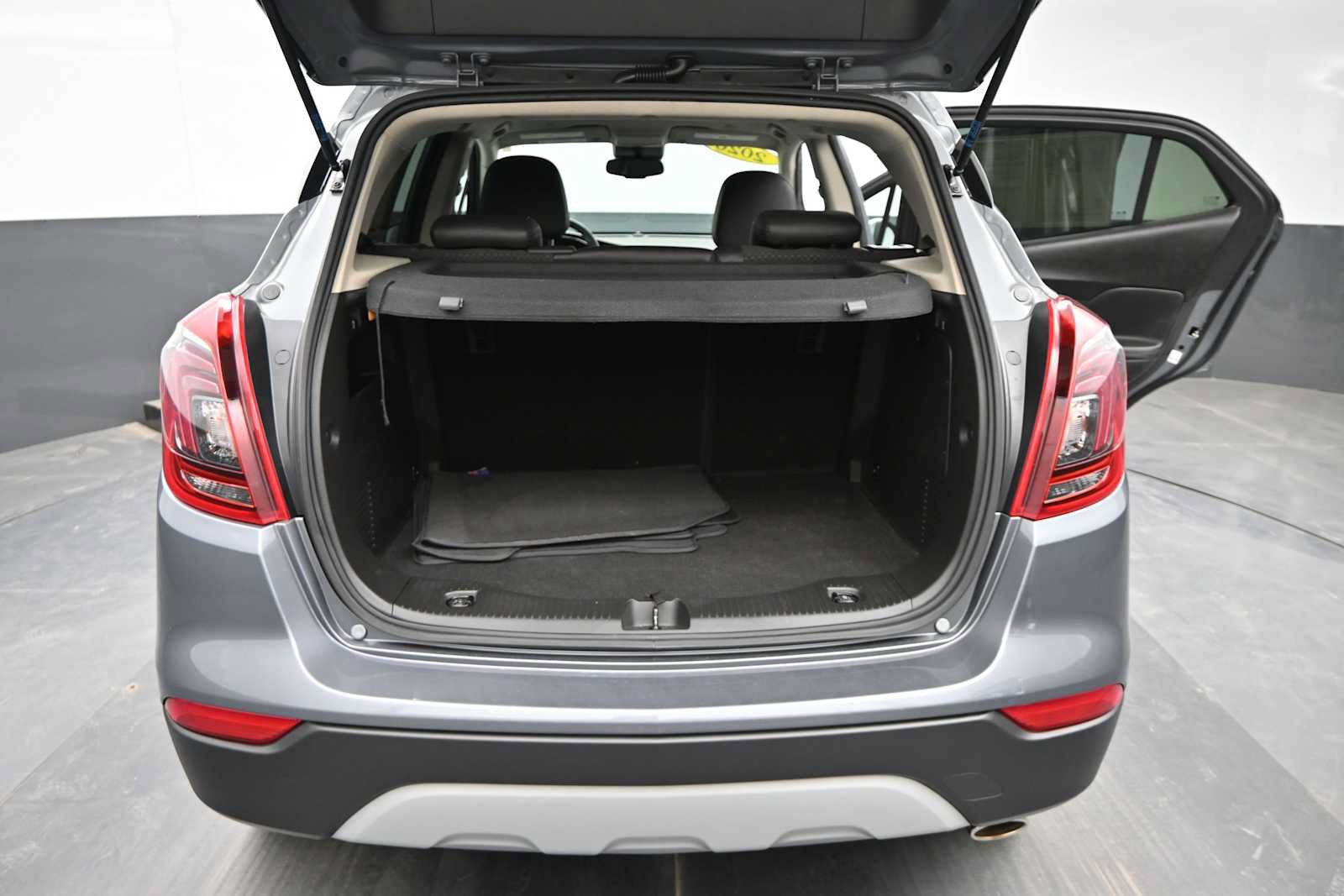 Used 2020 Buick Encore Preferred FWD image 14