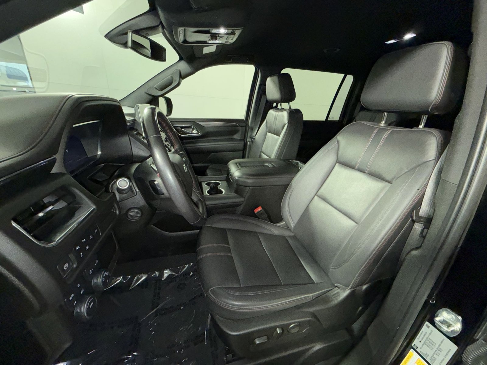 Used 2022 Chevrolet Suburban RST w/ Luxury Package image 13