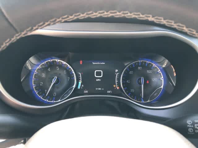Certified 2024 Chrysler Pacifica Touring-L FWD image 27