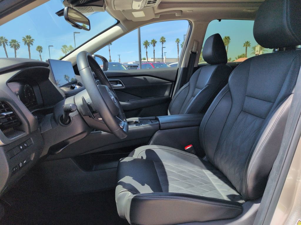 Used 2024 Nissan Rogue Platinum w/ Platinum Premium Package FWD image 13
