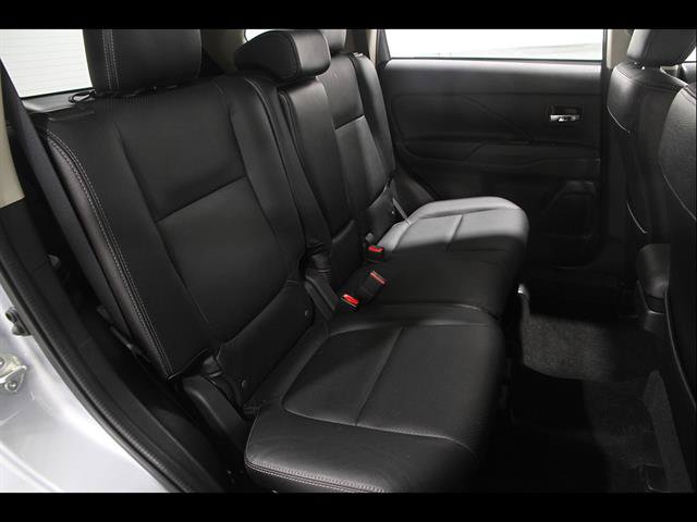 Used 2017 Mitsubishi Outlander GT AWD/4WD image 19