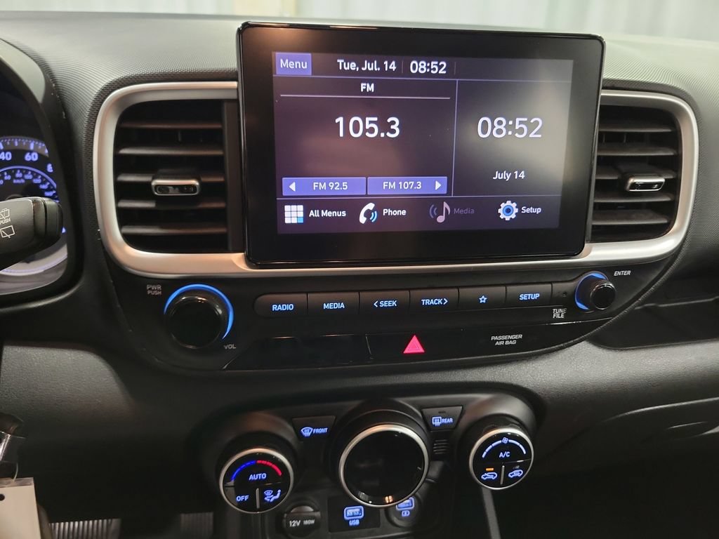 Used 2020 Hyundai Venue SEL w/ Convenience Package FWD image 19