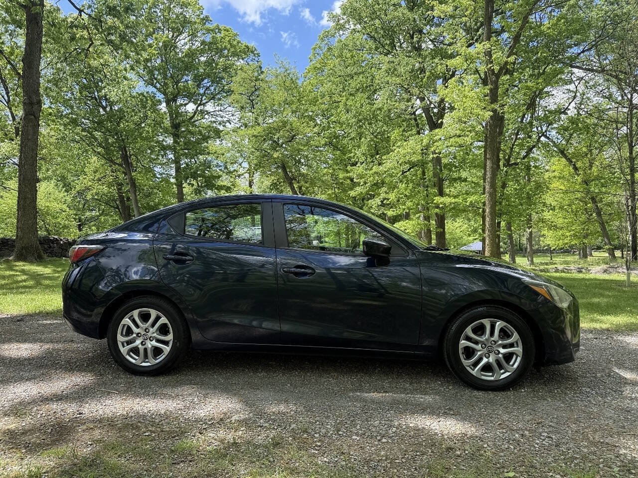 Used 2016 Scion iA FWD image 8