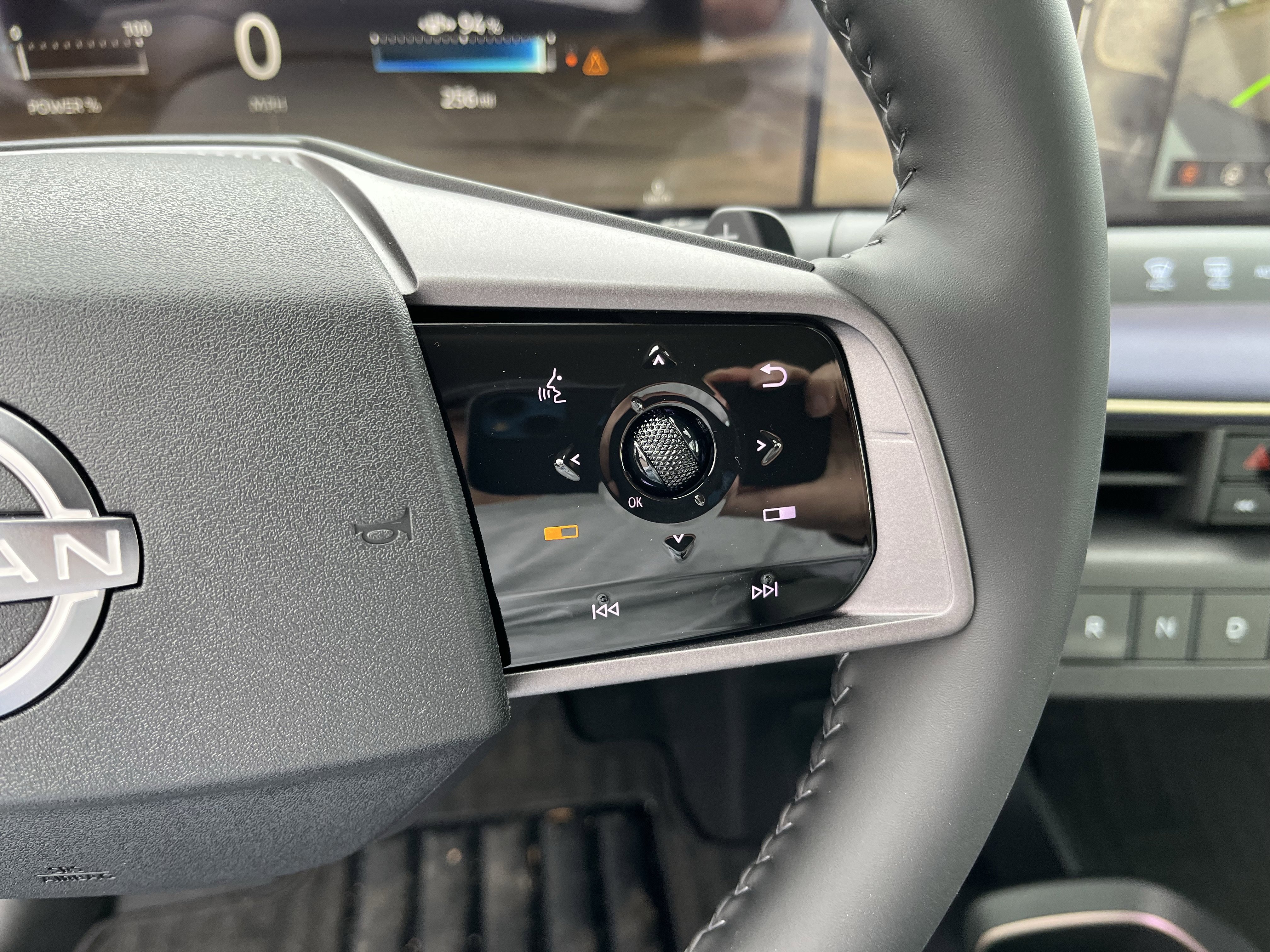 New 2026 Nissan Leaf SV+ w/ Floor Mat Package (SV+) image 15