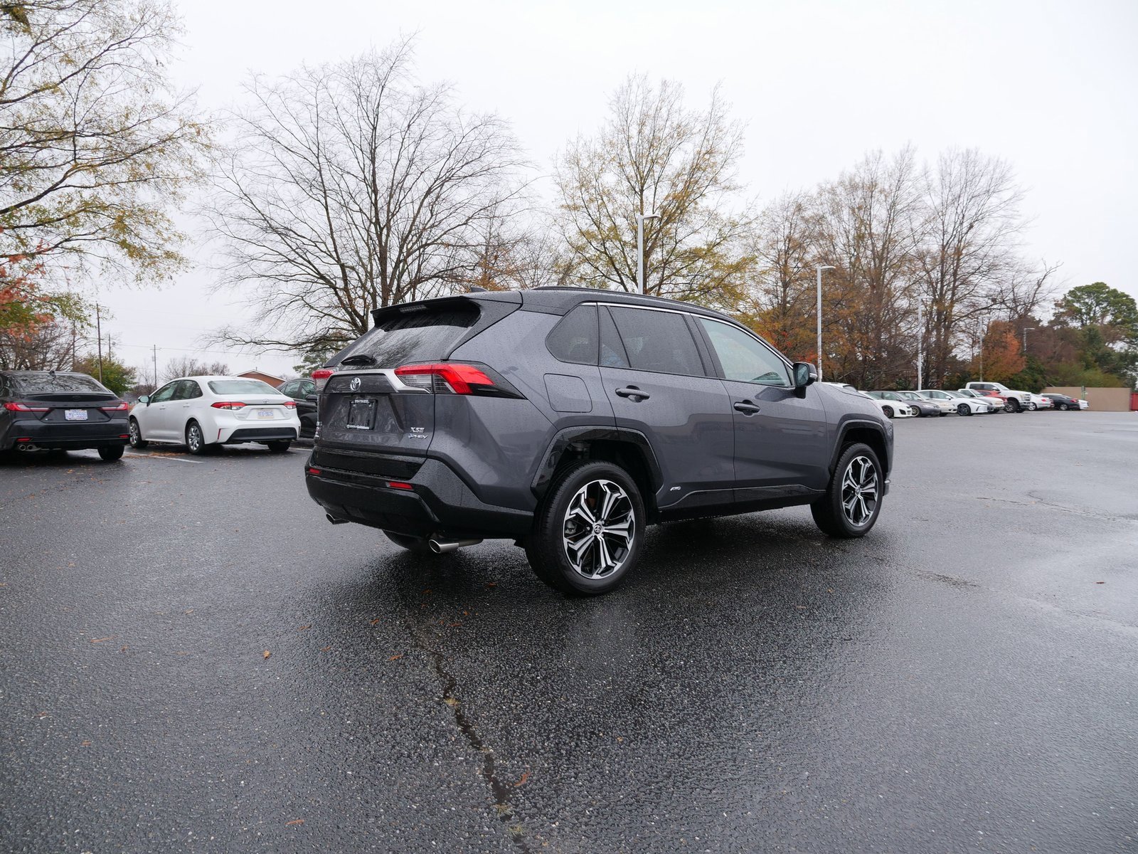 Used 2025 Toyota RAV4 XSE image 4