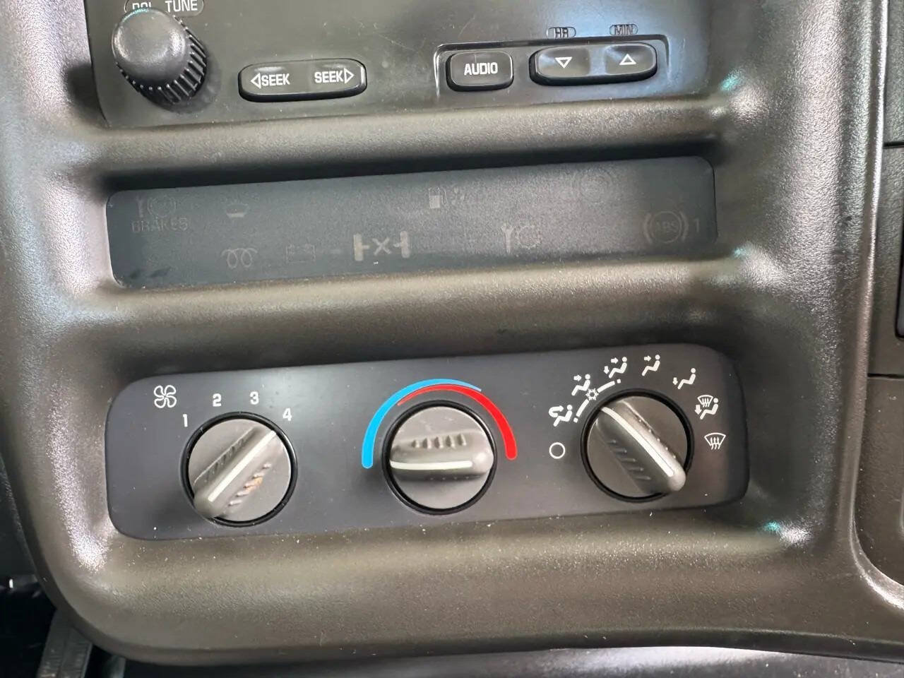 Used 2005 GMC TopKick C4500 2WD Regular Cab image 17