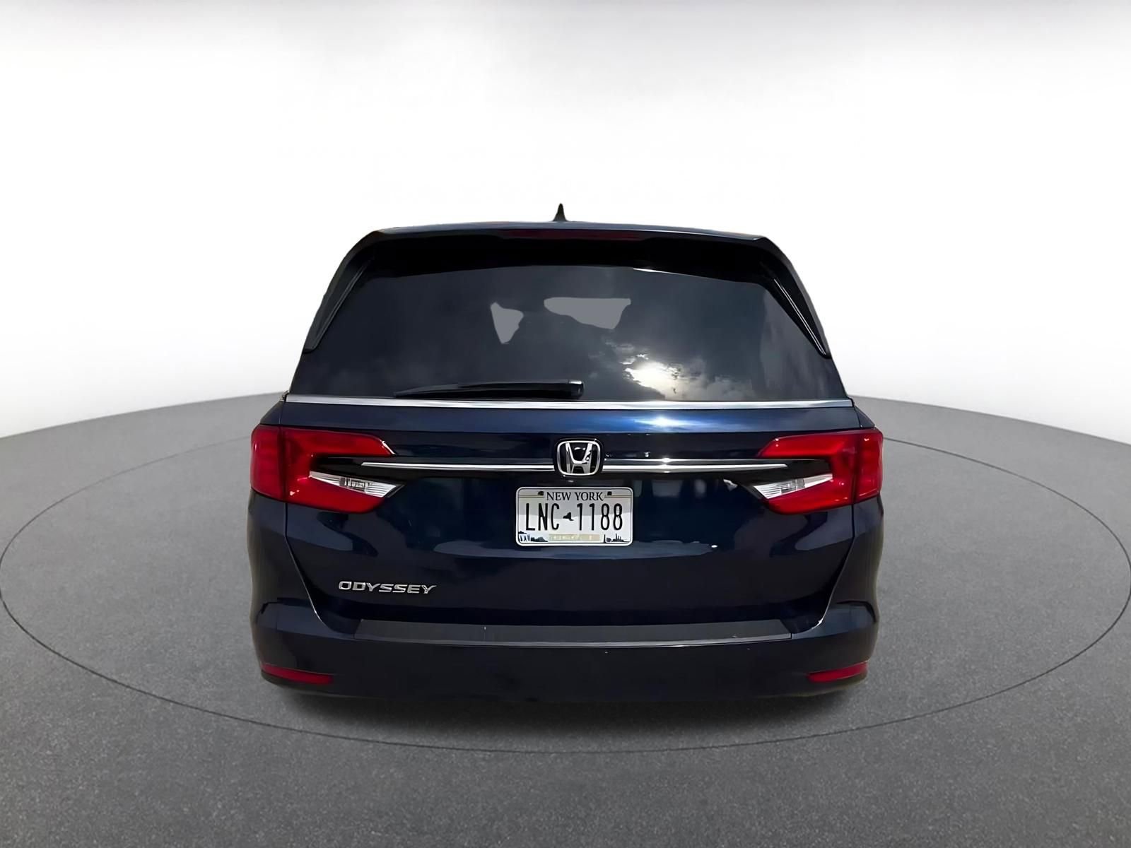 Used 2024 Honda Odyssey EX-L image 12
