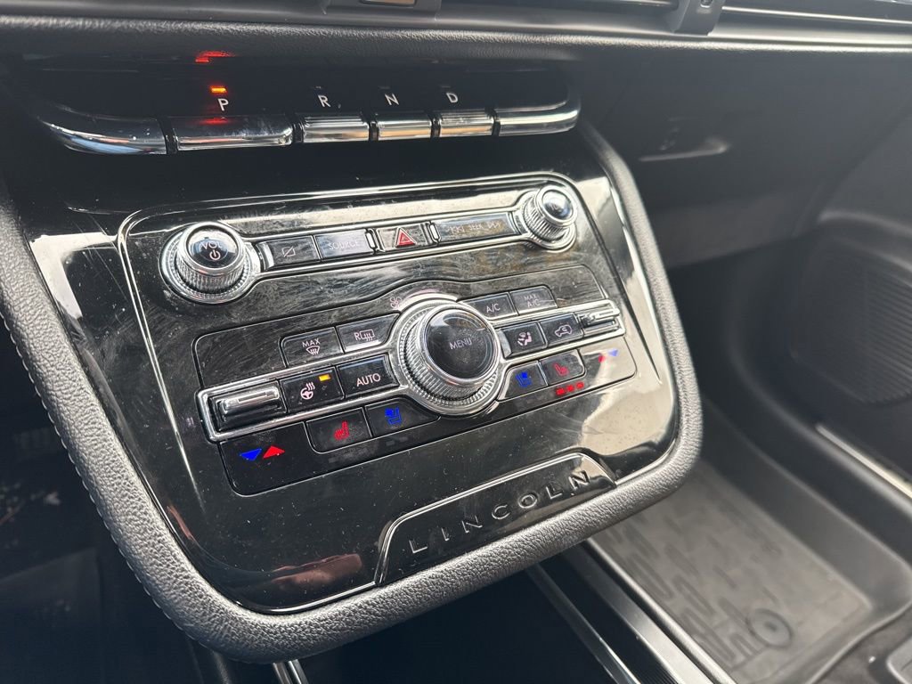 Used 2022 Lincoln Corsair AWD w/ Equipment Group 101A image 19