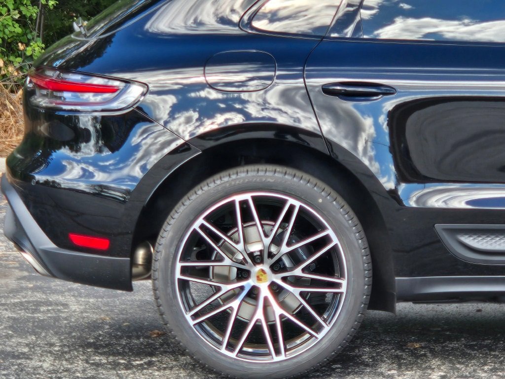 New 2026 Porsche Macan image 14