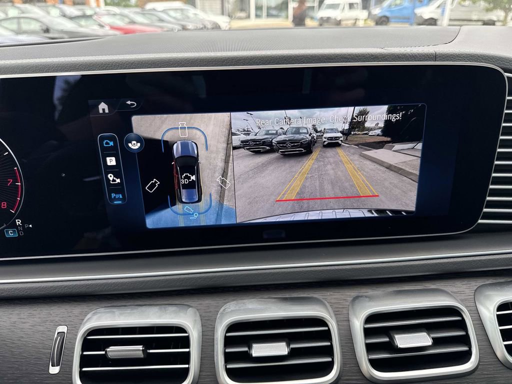 New 2026 Mercedes-Benz GLS 580 4MATIC image 23