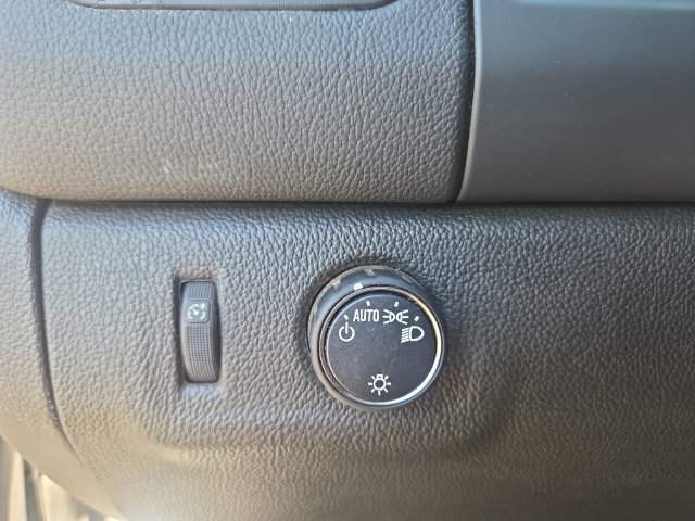 Used 2022 Chevrolet Colorado LT w/ Fleet Safety Package RWD image 18