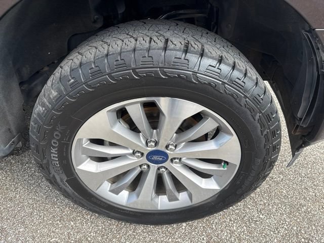 Used 2018 Ford F150 XL w/ Equipment Group 101A Mid AWD/4WD image 14