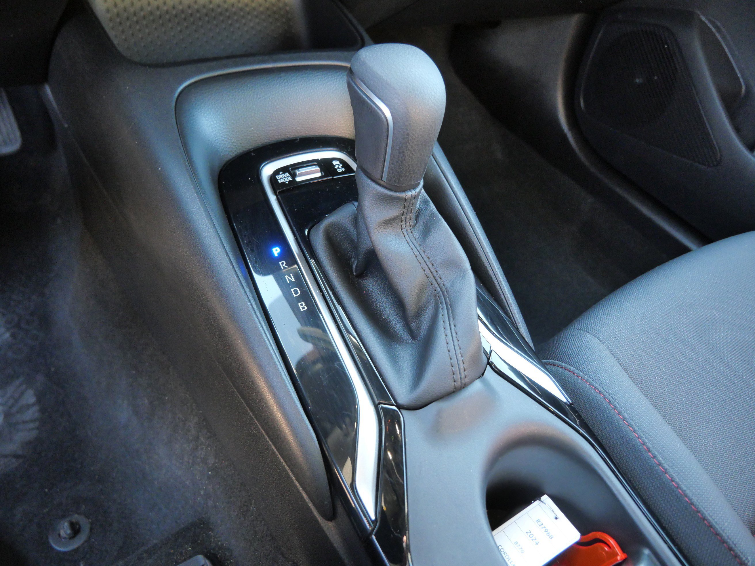 Certified 2024 Toyota Corolla SE FWD image 25